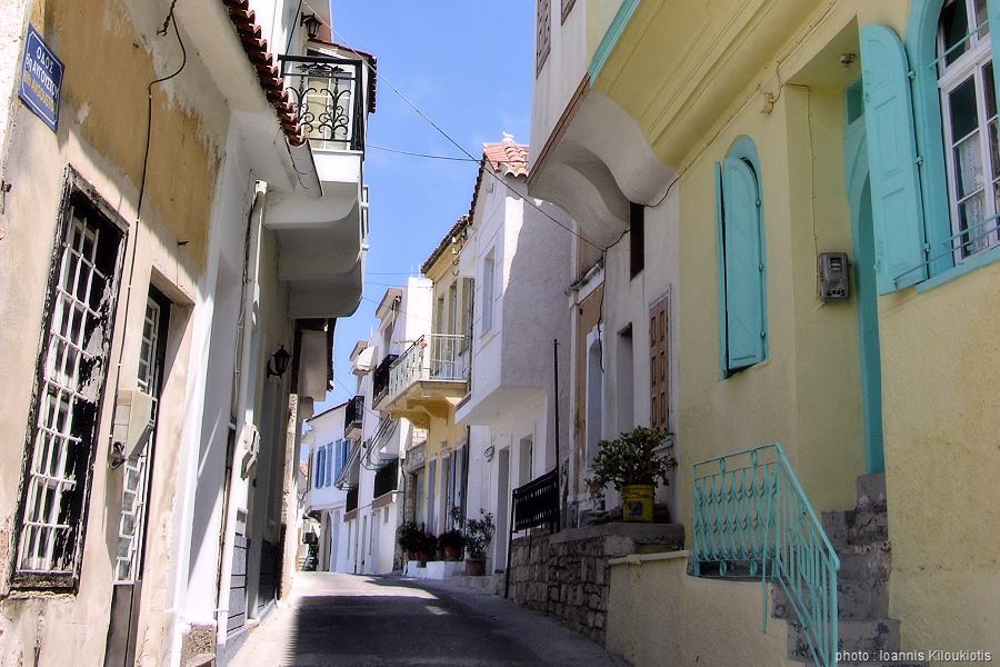Καρλόβασι